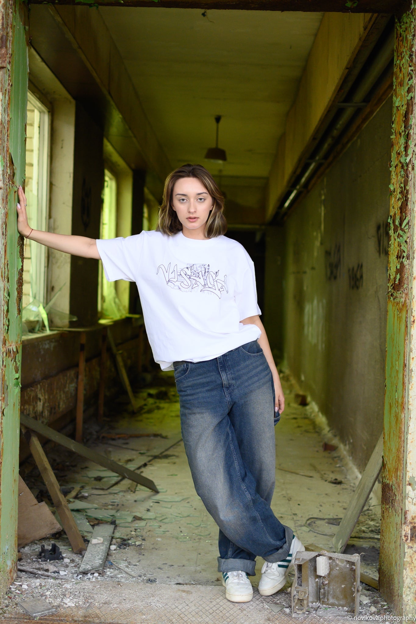 Visaga White T-Shirt